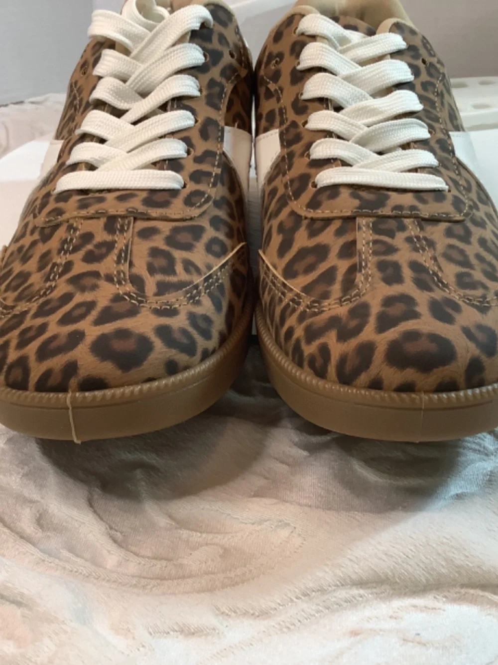 NWT Mia Girl leopard‎ animal print sneakers sz. 8